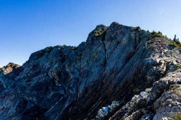 Steep ridge connecting west peak to the east peak