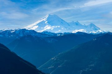 Mount Baker (elevation: 3287 m)