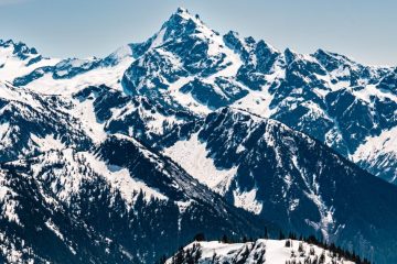Mount Redoutbt at the back