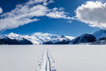 The path to the other side - Burton hut