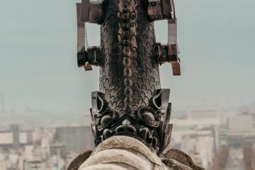 A shachihoko on the rooftop of Himeji castle
