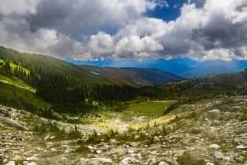 Green lake from far