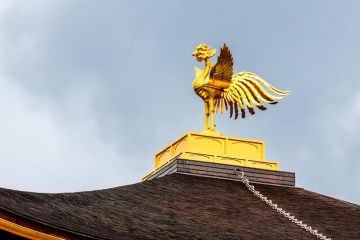 Golden phoenix on top of Kinkakuji