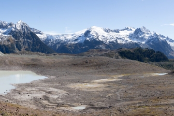 Mamquam and neighbouring peaks
