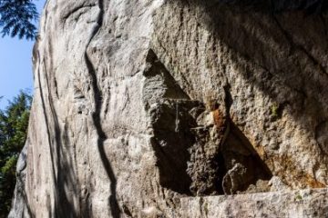 One of many granite rocks along the trail