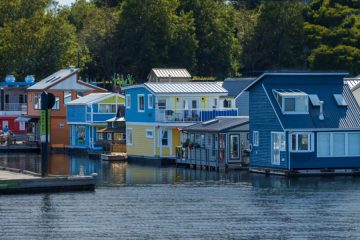 Float homes at fisherman wharf, Victoria