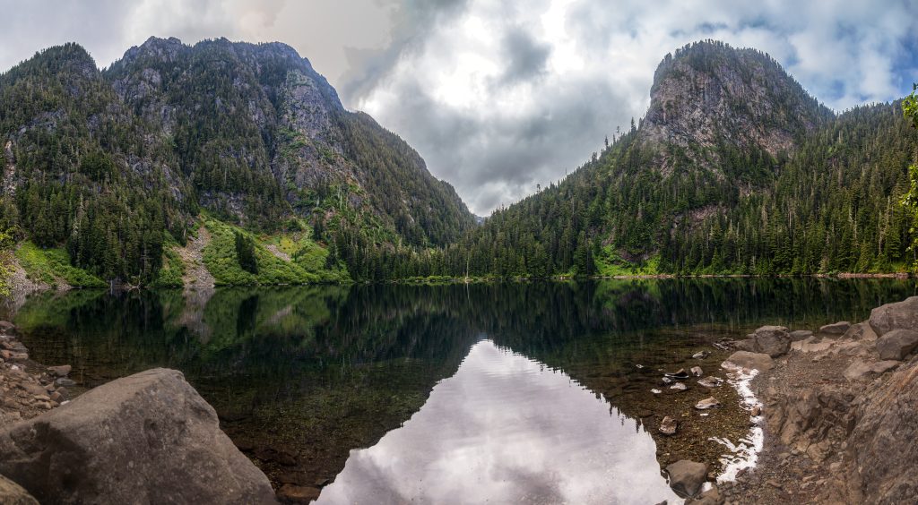 Deeks Lake